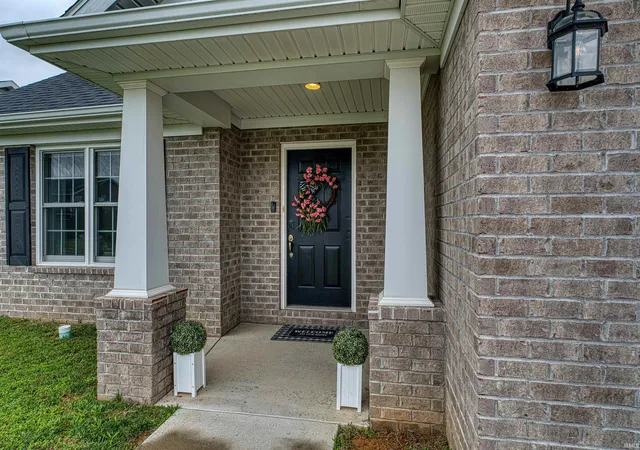 Photo 3 of Manufactured home for sale at 8150 Edenton Dr, Evansville, IN 47715 | MLS# 202620211 | Listing updated on 2026-08-17