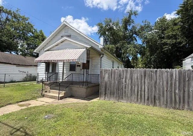 Homes for sale in Evansville, IN | 923 W Louisiana St, Evansville, IN 47710 | MLS# 202620239