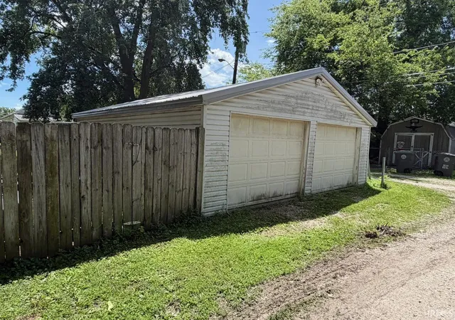 Homes for sale in Evansville, IN | 923 W Louisiana St, Evansville, IN 47710 | MLS# 202620239
