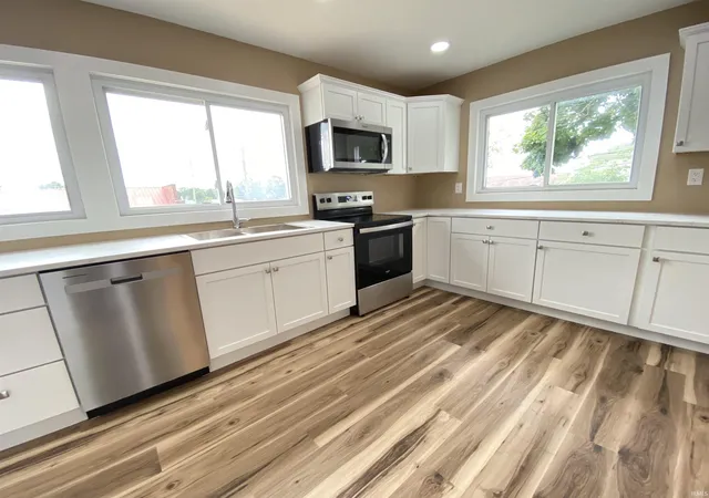 Photo 4 of Manufactured home for sale at 1716 15th Street, Bedford, IN 47421 | MLS# 202620253 | Listing updated on 2026-07-07