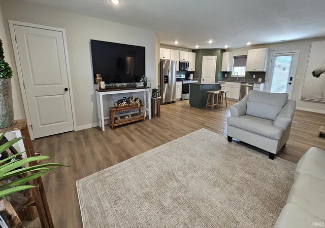 Photo 2 of Manufactured home for sale at 4727 White Spruce Ln, Evansville, IN 47725 | MLS# 202620301 | Listing updated on 2026-08-28