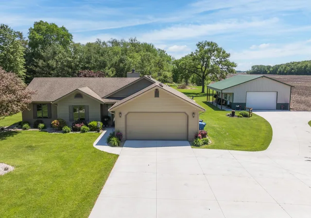 Homes for sale in Columbia City, IN | 6033 S 200 W Rd, Columbia City, IN 46725 | MLS# 202620323