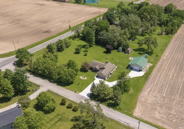 Homes for sale in Columbia City, IN | 6033 S 200 W Rd, Columbia City, IN 46725 | MLS# 202620323
