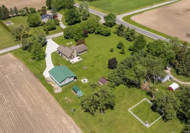 Homes for sale in Columbia City, IN | 6033 S 200 W Rd, Columbia City, IN 46725 | MLS# 202620323