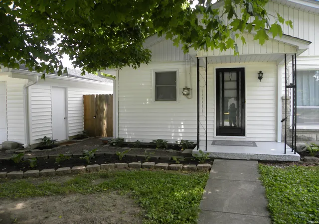 Photo 2 of Sale Pending at 269 S Harrison St, Spencer, IN 47460 | MLS# 202620447 | Listing updated on 2026-08-04