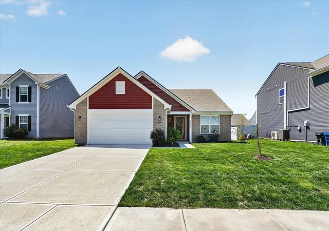 Photo 2 of Sale Pending at 3271 Sand Walk Dr, Kokomo, IN 46902 | MLS# 202620466 | Listing updated on 2026-08-25