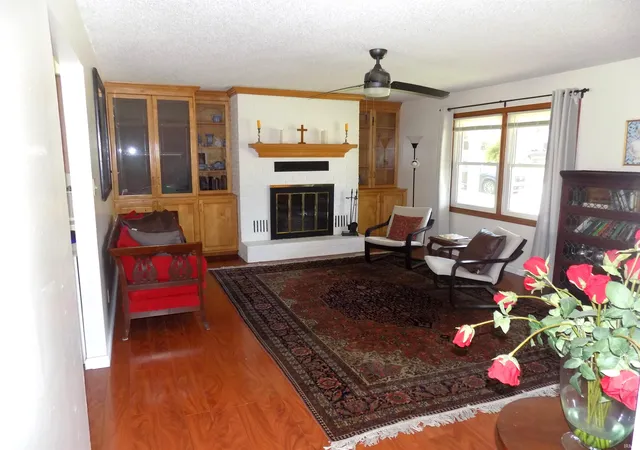Homes for sale in Newburgh, IN | 8666 Hanover Dr, Newburgh, IN 47630 | MLS# 202620495