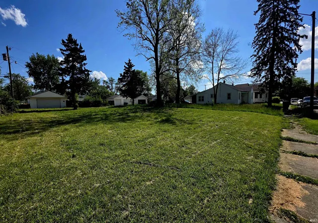 Homes for sale in Muncie, IN | 1809 W 7Th St, Muncie, IN 47302 | MLS# 202620564