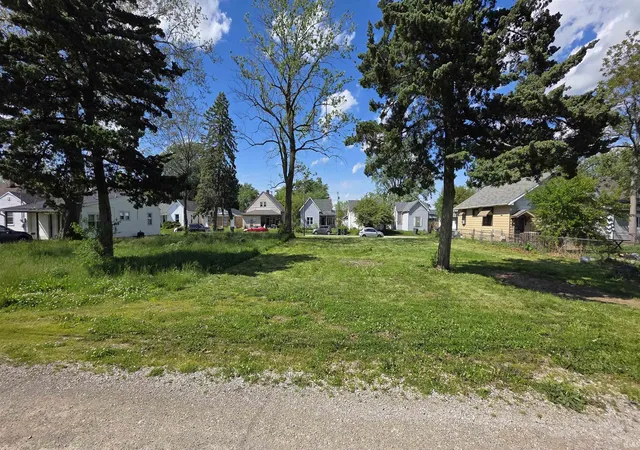 Homes for sale in Muncie, IN | 1809 W 7Th St, Muncie, IN 47302 | MLS# 202620564