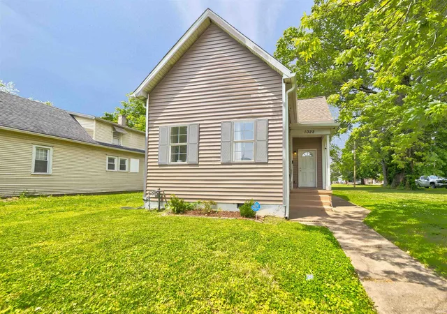Homes for sale in Evansville, IN | 1022 Cherry St, Evansville, IN 47713 | MLS# 202620565