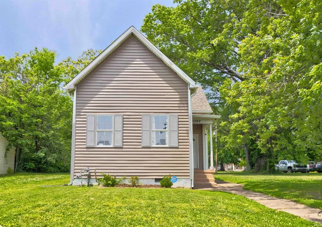 Homes for sale in Evansville, IN | 1022 Cherry St, Evansville, IN 47713 | MLS# 202620565