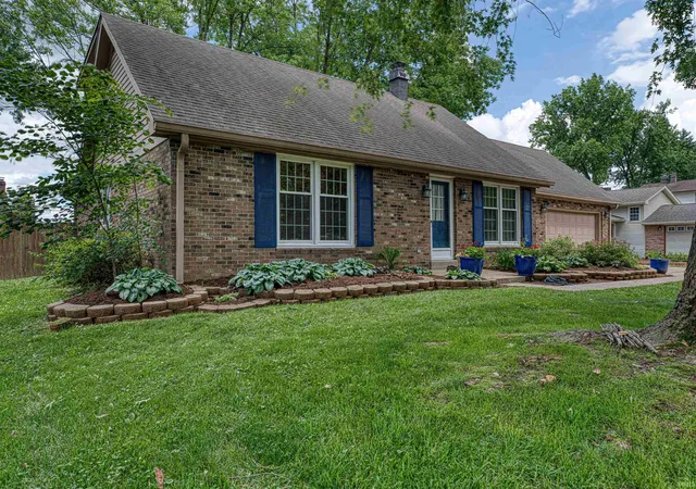 Photo 2 of Sale Pending at 118 Camden Ct, Evansville, IN 47715 | MLS# 202620594 | Listing updated on 2026-06-25