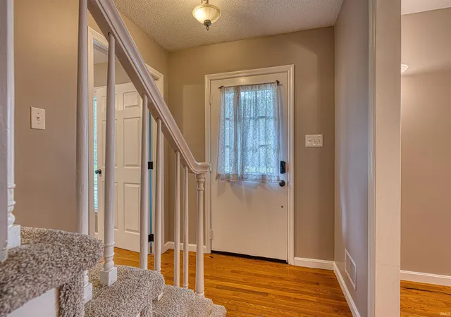 Photo 5 of Sale Pending at 118 Camden Ct, Evansville, IN 47715 | MLS# 202620594 | Listing updated on 2026-06-25