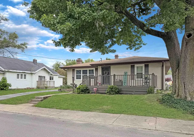 Homes for sale in Frankfort, IN | 250 W Avery St, Frankfort, IN 46041 | MLS# 202620627