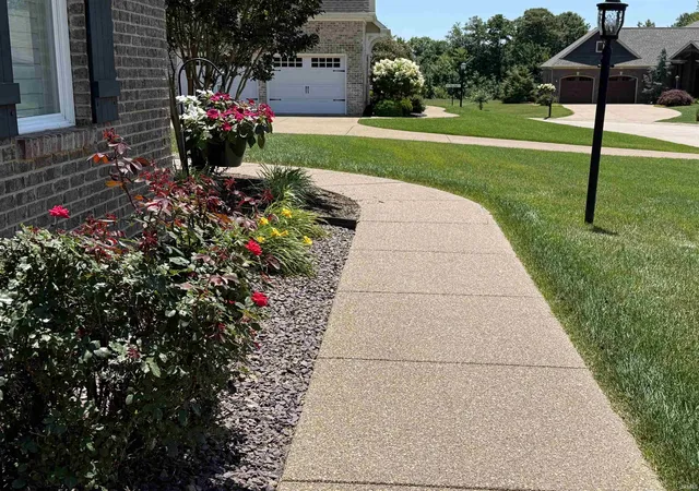 Photo 4 of Manufactured home for sale at 8831 Jenkins Dr, Evansville, IN 47725 | MLS# 202620638 | Listing updated on 2026-09-03