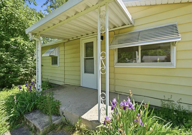 3rd image of 3321 Alpine Ave, Fort Wayne, IN 46809 | MLS# 202620650