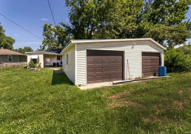 Homes for sale in Mount Vernon, IN | 1128 E 2Nd St, Mount Vernon, IN 47620 | MLS# 202620652