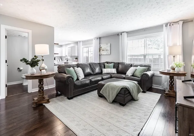 Photo 2 of Sale Pending at 2840 Ohunter Ave, Newburgh, IN 47630 | MLS# 202620734 | Listing updated on 2026-06-14
