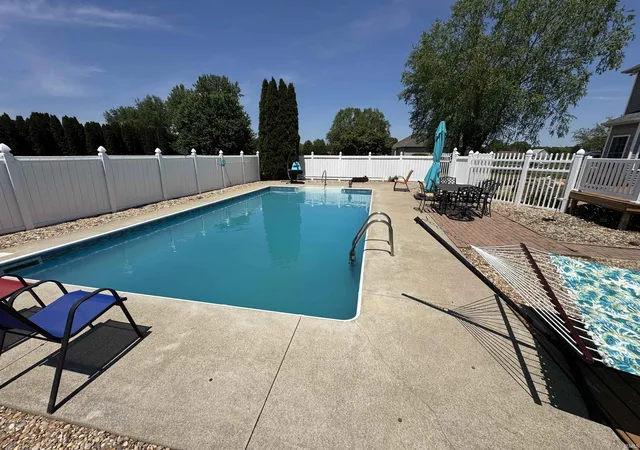 3rd image of 51935 Copperfield Ct, Granger, IN 46530 | MLS# 202620781