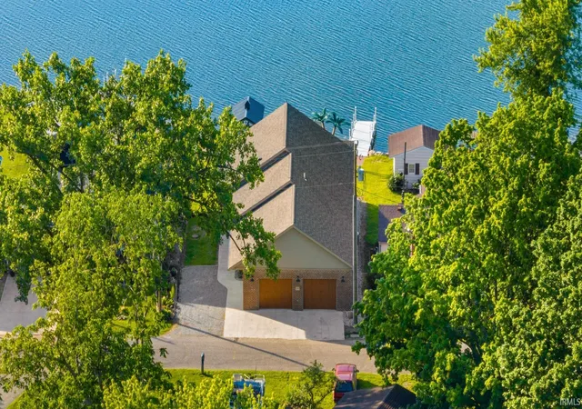Homes for sale in North Manchester, IN | 64 W Lakeside Dr, North Manchester, IN 46962 | MLS# 202620787