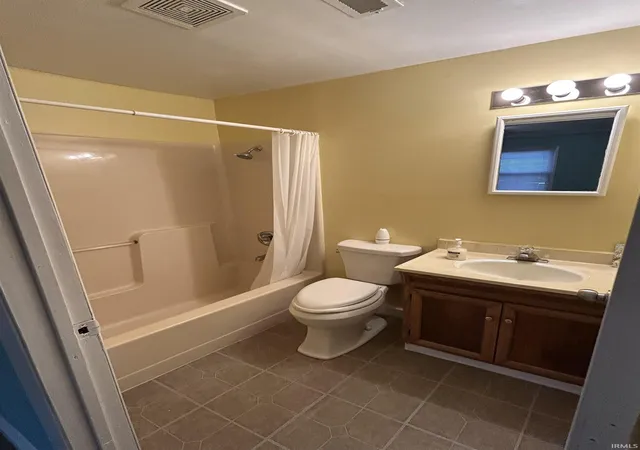 26th image of 1607 Keck Ave, Evansville, IN 47711 | MLS# 202620823