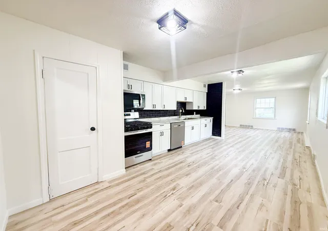 4th image of 1509 Wilber St, South Bend, IN 46628 | MLS# 202620831