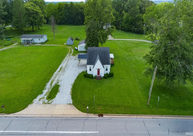 Photo 2 of Manufactured home for sale at 1819 N Ewing St, Seymour, IN 47274 | MLS# 202620863 | Listing updated on 2026-07-15