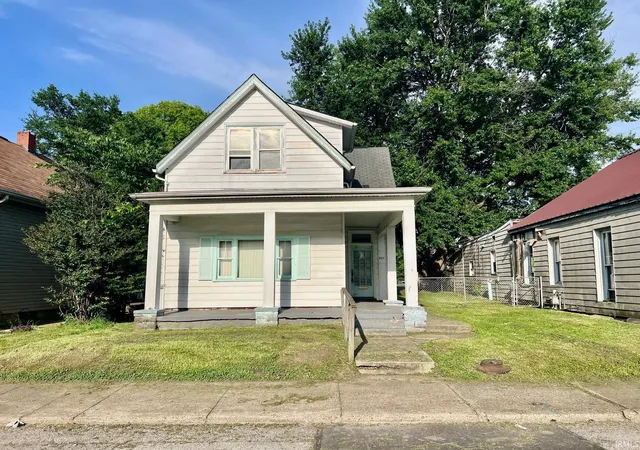 Homes for sale in Evansville, IN | 807 N Fourth Ave, Evansville, IN 47710 | MLS# 202620869