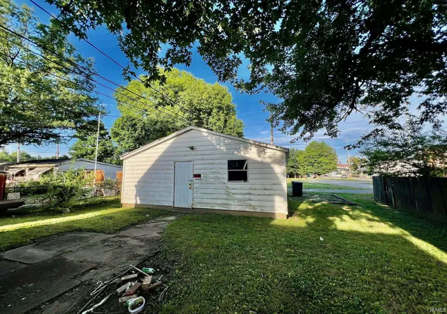 Homes for sale in Evansville, IN | 807 N Fourth Ave, Evansville, IN 47710 | MLS# 202620869