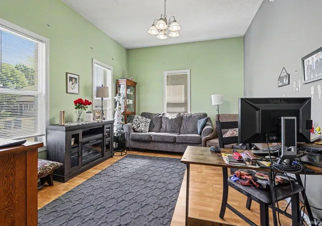Photo 3 of Sale Pending at 213 E Lawrence St, Mishawaka, IN 46545 | MLS# 202620874 | Listing updated on 2026-09-01