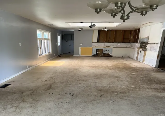 Homes for sale in South Bend, IN | 1501 Viking Dr, South Bend, IN 46628 | MLS# 202620941