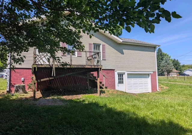 Photo 3 of Manufactured home for sale at 1744 Bedford Rd, Washington, IN 47501 | MLS# 202620954 | Listing updated on 2026-08-04