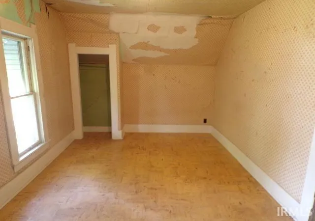 21st image of 504 S Walnut St, Hartford City, IN 47348 | MLS# 202620967