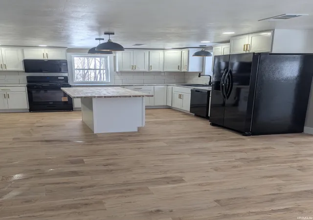 5th image of 308 Bellevue St, New Carlisle, IN 46552 | MLS# 202620982