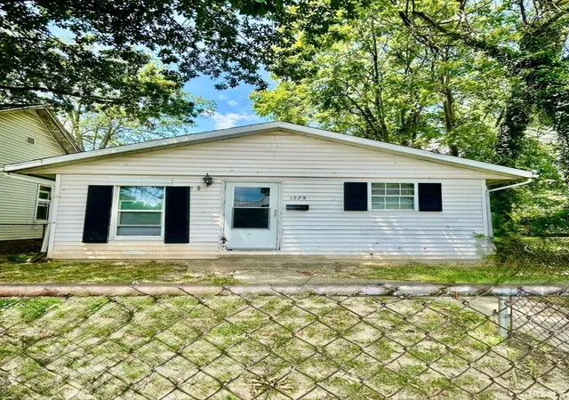 Photo 1 of Manufactured home for sale at 1225 S Linwood Ave, Evansville, IN 47713 | MLS# 202621022 | Listing updated on 2026-07-10