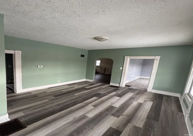 4th image of 202 N Brookfield St, South Bend, IN 46628 | MLS# 202621055