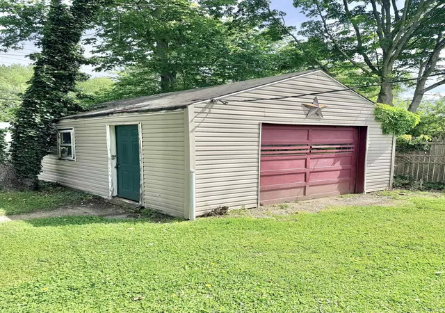 Homes for sale in Muncie, IN | 1804 E 25Th St, Muncie, IN 47302 | MLS# 202621066
