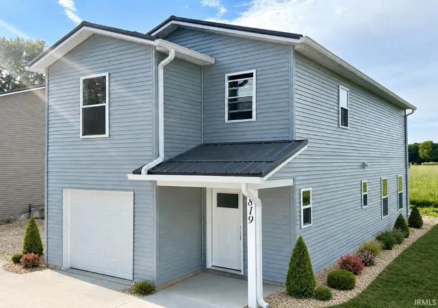 2nd image of 819 N Grant St, Gas City, IN 46933 | MLS# 202621087