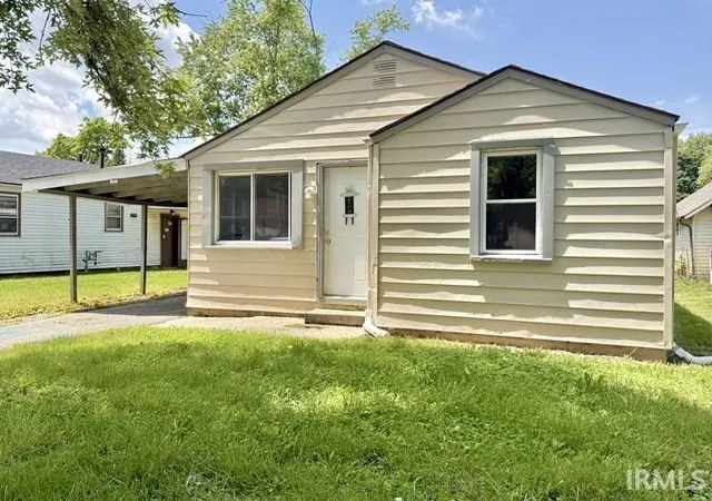 Homes for sale in Muncie, IN | 2109 S Delawanda Ave, Muncie, IN 47302 | MLS# 202621115