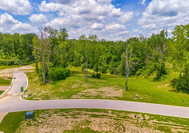 2nd image of 1583 Victoria Woods Dr, Boonville, IN 47601 | MLS# 202621121