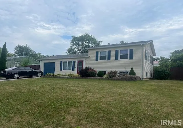 Photo 2 of Manufactured home for sale at 1809 Edenton Dr, Fort Wayne, IN 46804 | MLS# 202621130 | Listing updated on 2026-09-14