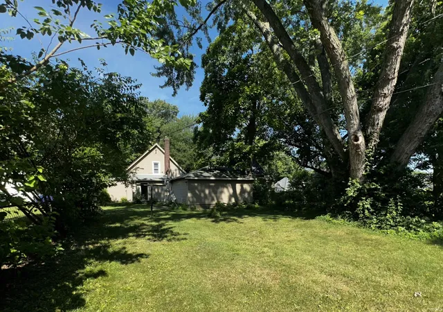 Homes for sale in South Bend, IN | 1926 Leer St, South Bend, IN 46613 | MLS# 202621167