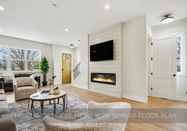 Photo 3 of Sale Pending at 1307 Corby Blvd #A, South Bend, IN 46617 | MLS# 202621195 | Listing updated on 2026-09-29