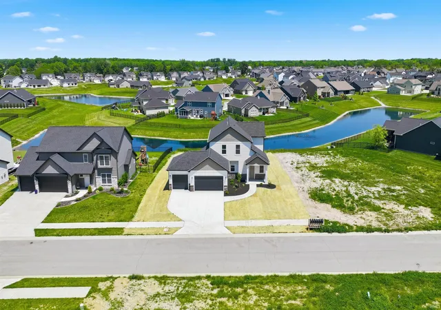 4th image of 1216 Switchfoot Dr, Huntertown, IN 46748 | MLS# 202621215