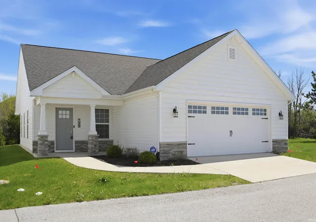 2nd image of 735 W Hamilton Rd, Fort Wayne, IN 46819 | MLS# 202621221