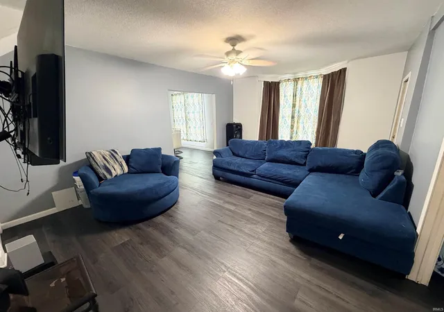 Photo 3 of Manufactured home for sale at 2737 Hoagland Ave, Fort Wayne, IN 46807 | MLS# 202621248 | Listing updated on 2026-09-19