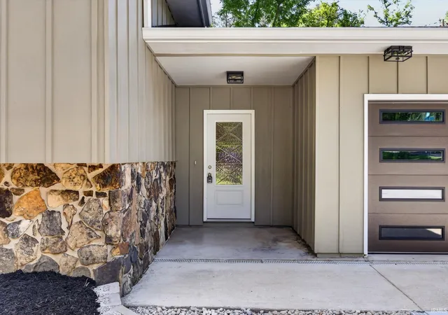 4th image of 2102 E Wimbleton Ln, Bloomington, IN 47401 | MLS# 202621253
