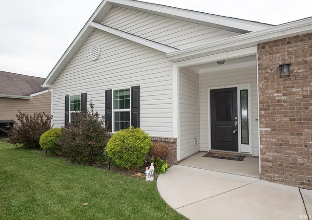 Photo 3 of Sale Pending at 3107 Bond Dr, Lafayette, IN 47909 | MLS# 202621266 | Listing updated on 2026-08-02