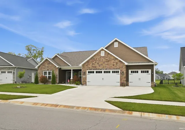 Photo 2 of Sale Pending at 13667 Stone Table Blvd, Fort Wayne, IN 46845 | MLS# 202621276 | Listing updated on 2026-08-18