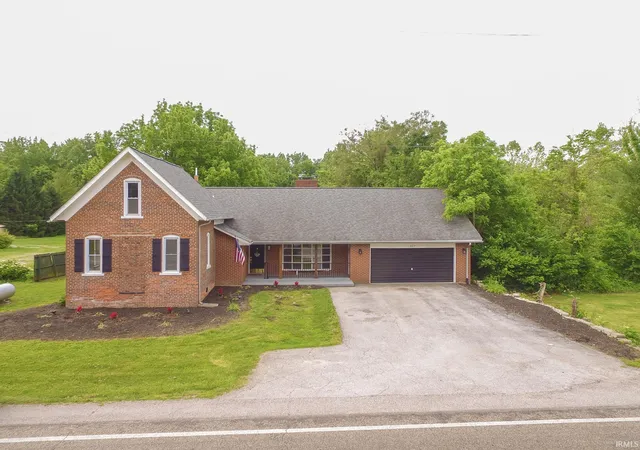 Homes for sale in Rossville, IN | 8615 W State Road 26, Rossville, IN 46065 | MLS# 202621279